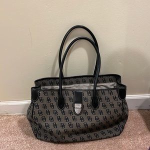 Dooney and Bourke tote bag